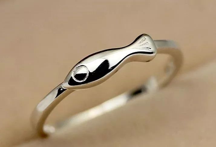 铂金钻戒一直佩戴会有磨损吗,黄金戒指戴久不亮怎么办