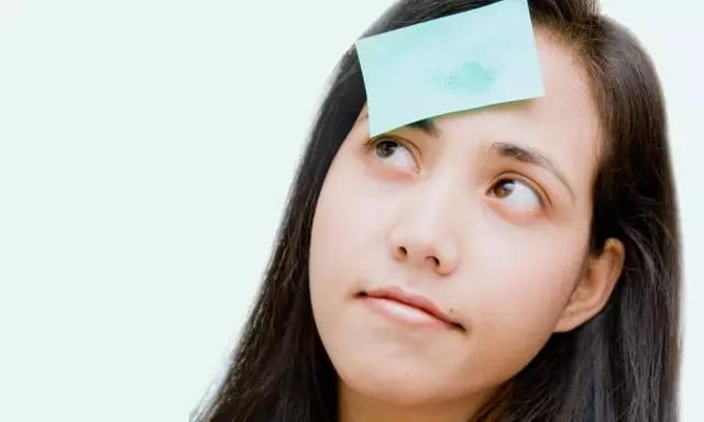 你不知道的夏日透亮妆容小技巧,油皮防脱妆的正确妆容