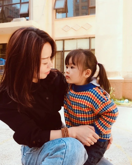 感恩有你共赴未来,感恩有你与爱同行