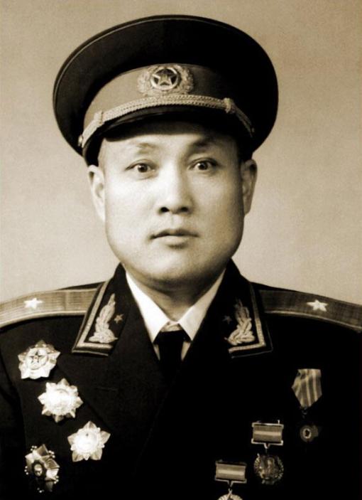 他是开国少将,徐海东的救命恩人,一双军鞋穿20年,现105岁