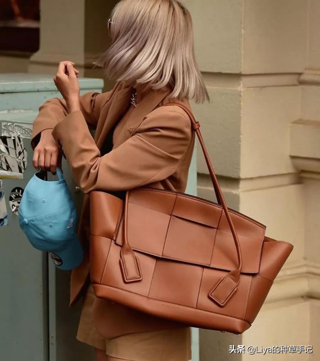 2020年春夏最流行趋势赶紧get起来,2020春夏流行露袜子吗