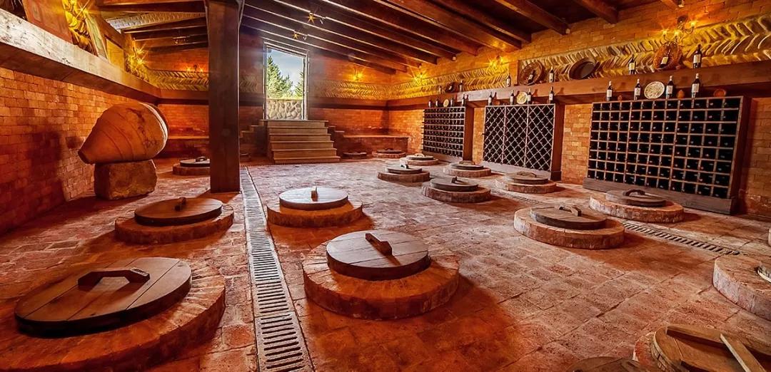 格鲁吉亚什么红酒最好,格鲁吉亚红酒怎么来的