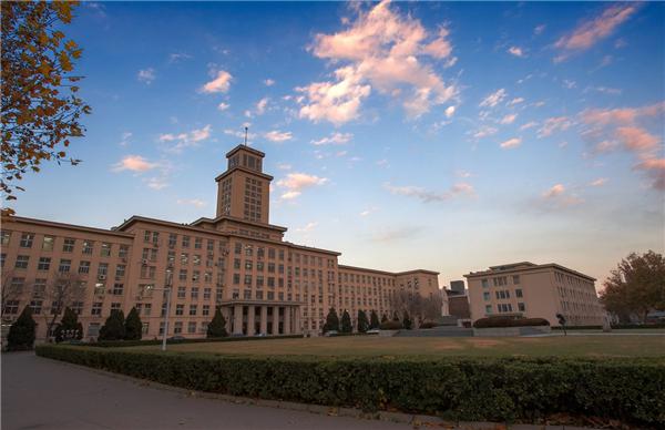 南开大学双一流大学,南开大学曾经是哪两个学院组成的