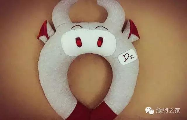 旧衣服改造睡枕图解,旧衣服做u型枕教程