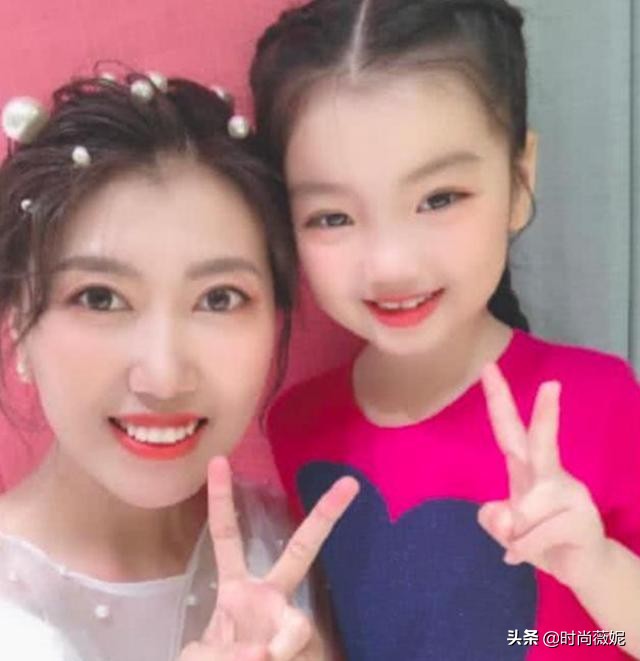 “我要赚钱养弟弟”，那个4岁出道赚百万的阿拉蕾，现在怎样了