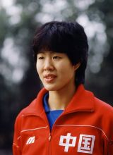 郎平,体育界的隐形富翁,面对东京奥运会后伸出的橄榄枝作何抉择