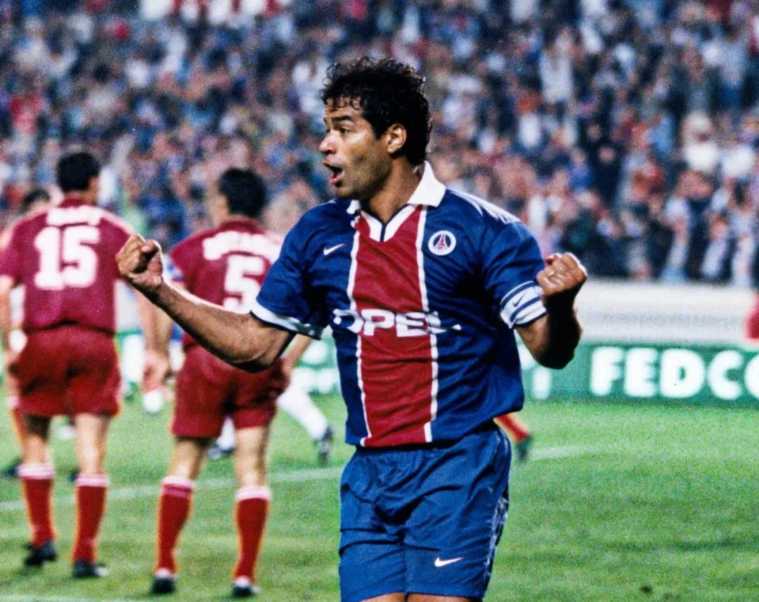 必威体育球场父子兵，拉菲尼亚的足球世家