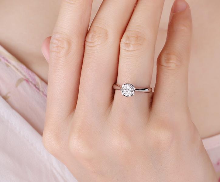 金风玉露一相逢，胜却人间无数—钻石婚戒