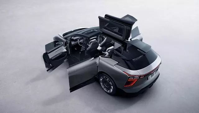 鸥翼门和普通车门区别,鸥翼门开车门的方式