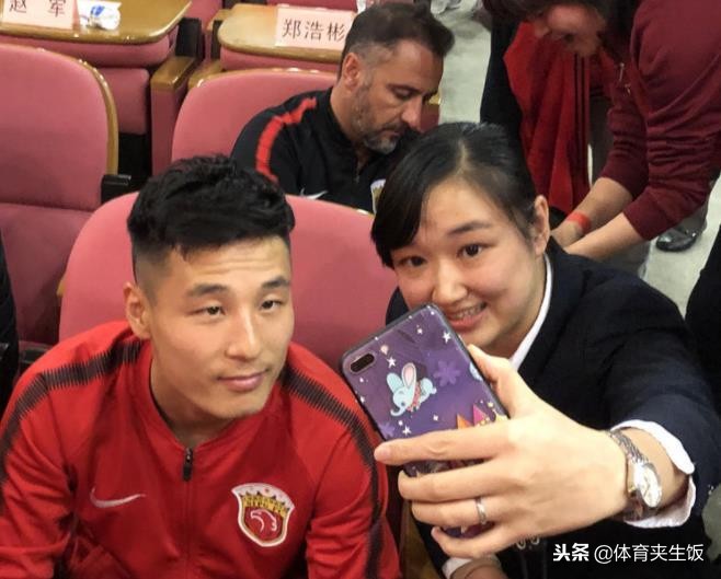 上港夺冠徐根宝,徐根宝上港开会视频