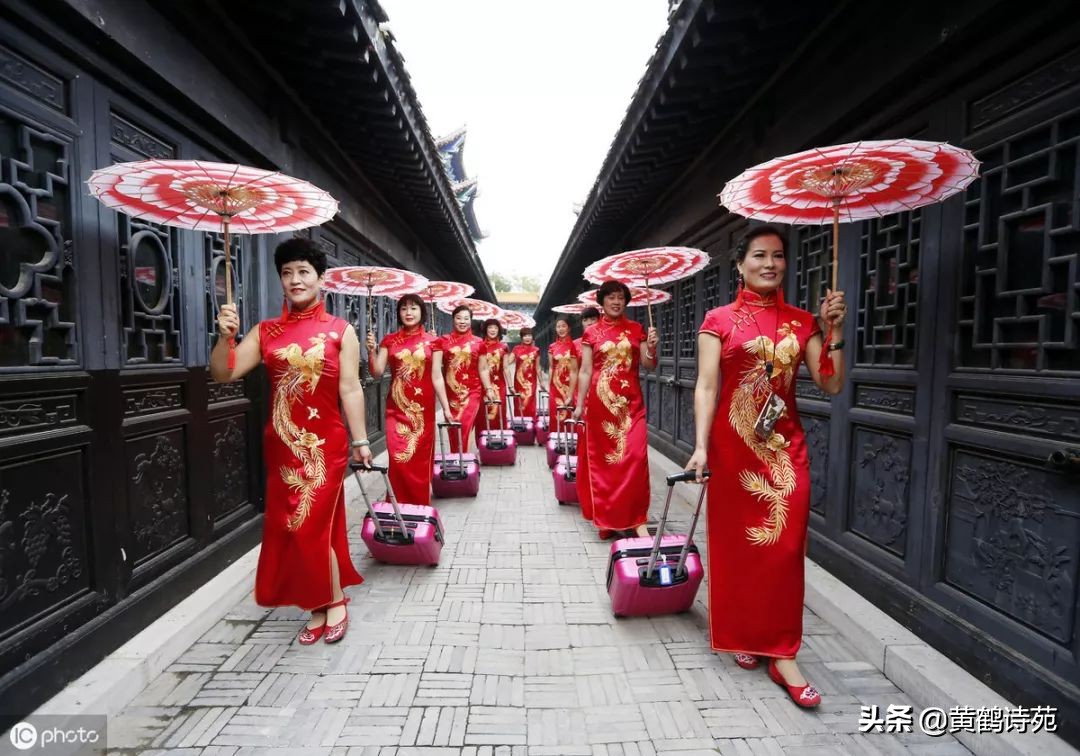 上联：百年存贮美，下联？「黄鹤诗苑」“旗袍”九青律诗同题48首