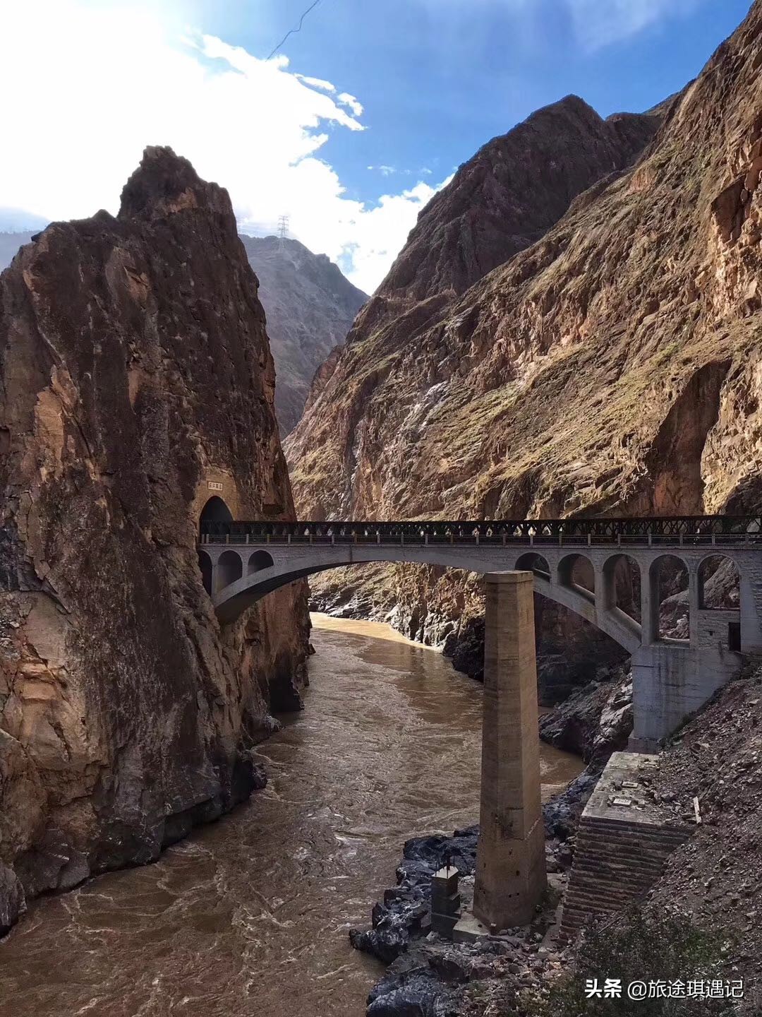 318国道什么时候开始火热起来的 (国道318从哪里开始风景变好)