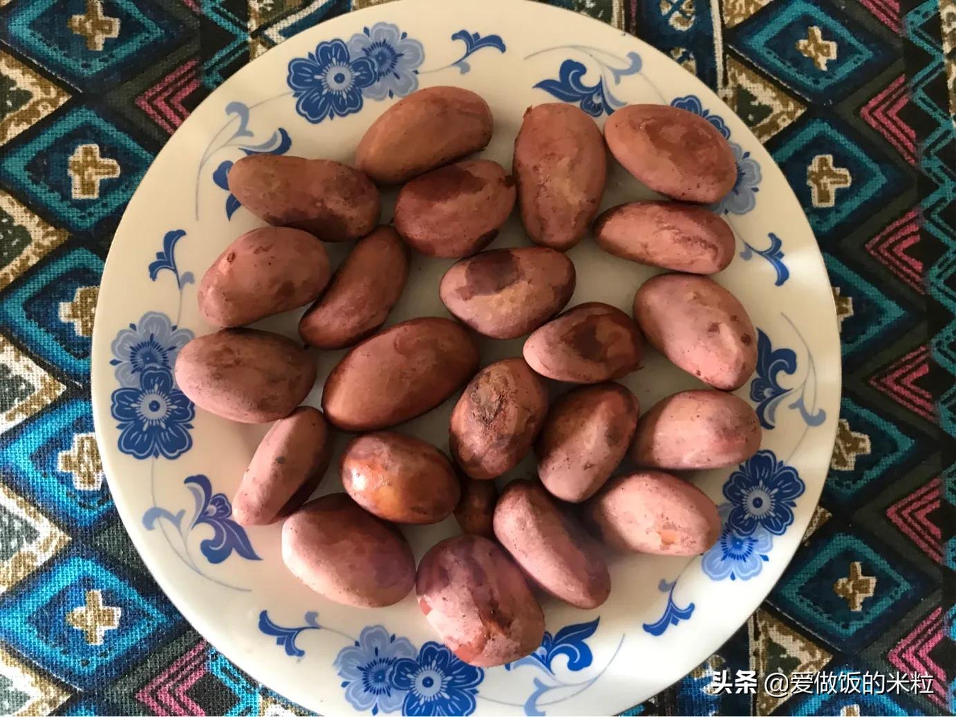 菠萝蜜的核是不是和板栗一个味道,菠萝蜜核和板栗可以一起吃吗