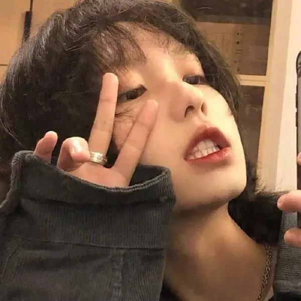 鑰佸垬骞介粯绗戣瘽瑙嗛,鏈涜繙闀滅殑骞介粯绗戣瘽