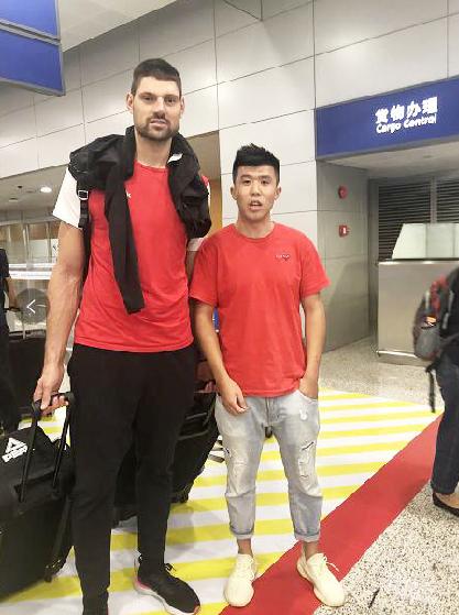 NBA球星武切维奇空降扬州，“一带一路”国际篮球冠军赛（扬州站）开赛在即
