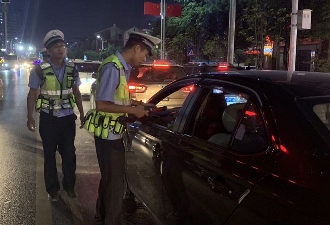 有效缓解城区交通堵塞,多措并举治理交通拥堵