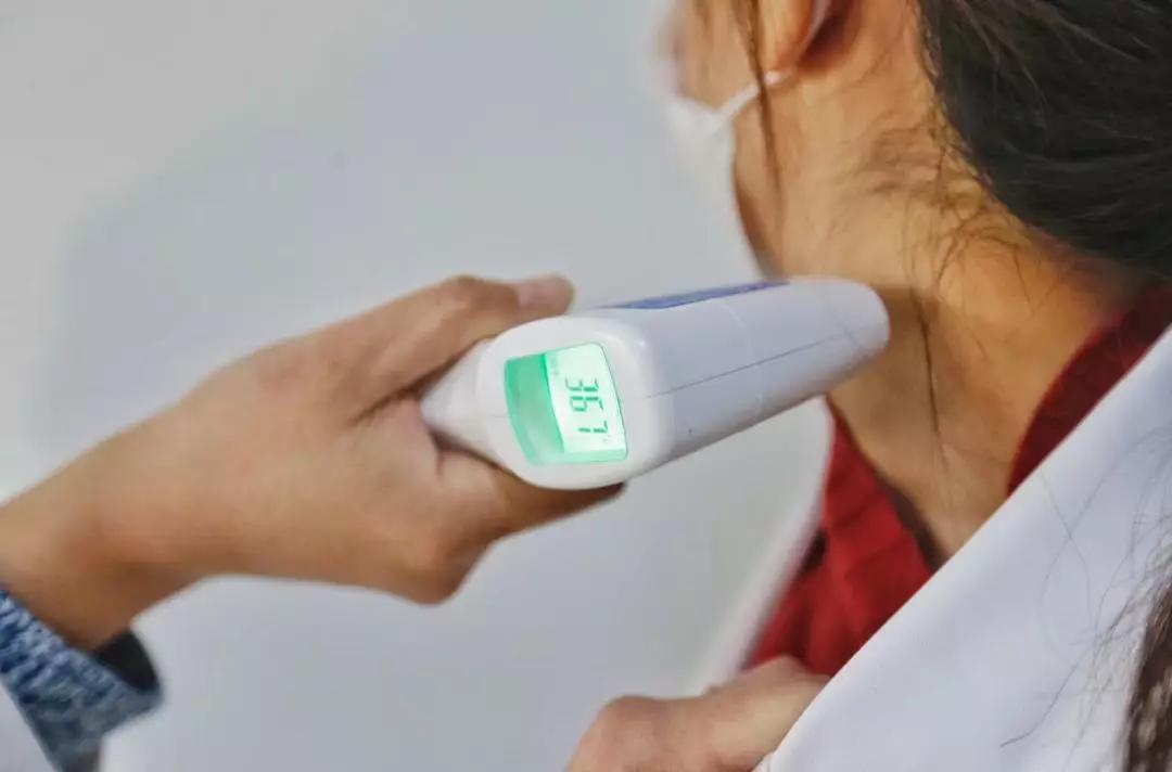 非接触式红外体温计开关,非接触式红外线体温计测量部位