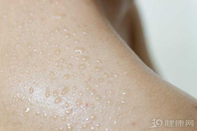 多汗是虚还是在排毒,出汗多的人是不是排毒多