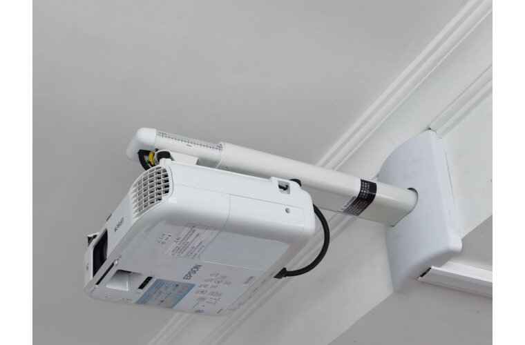 不用hdmi线连接机顶盒和投影仪,hdmi转vga怎么连接投影仪