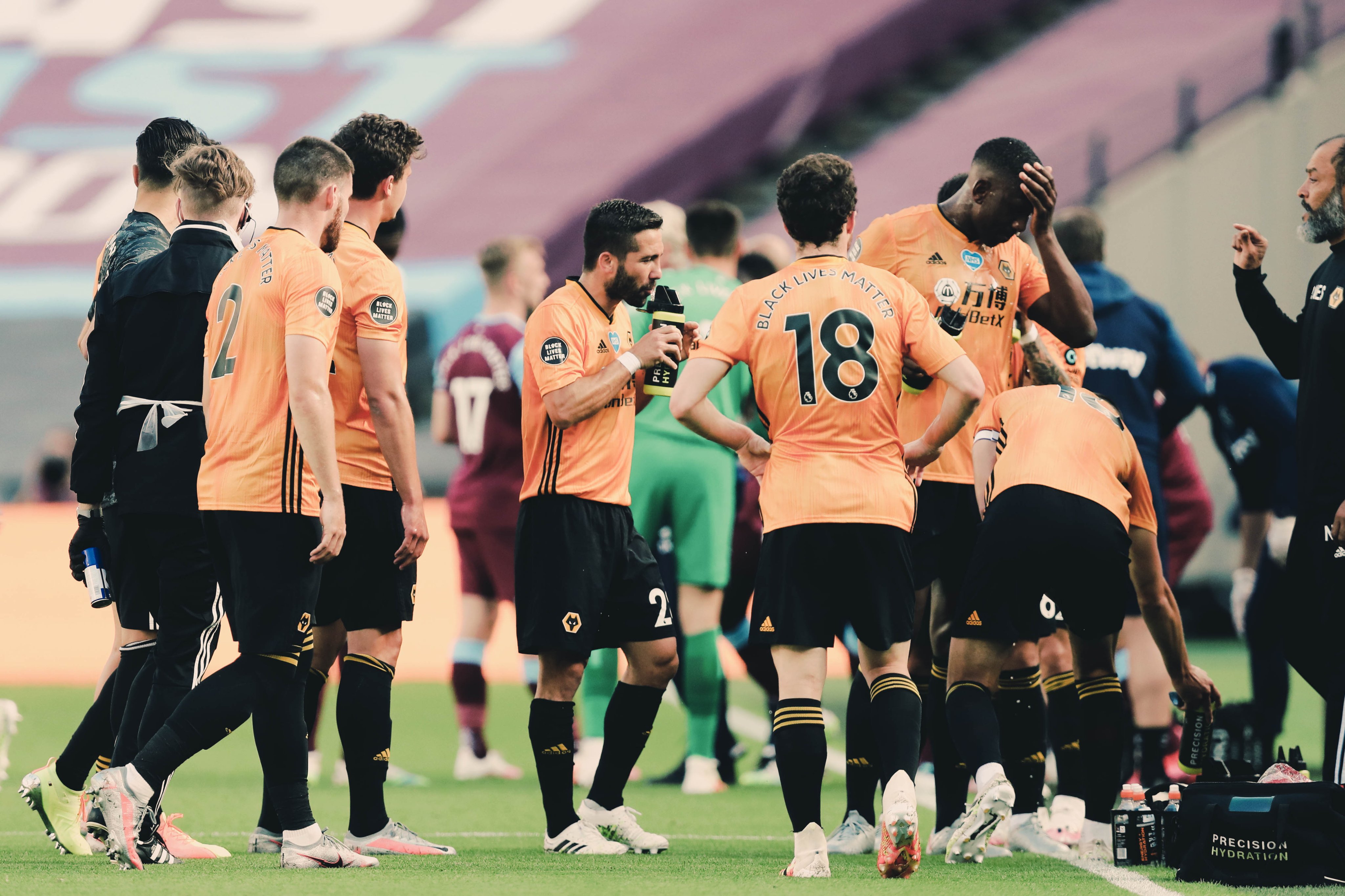 穆帅带领曼联的最后一战,凌晨3:00热刺vs布莱顿