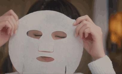 戴眼镜的女生美吗,戴眼镜女生为啥受欢迎