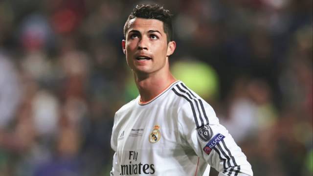 足球史上无法超越的经典镜头搞笑,足球搞笑集锦疯狂的足球21年