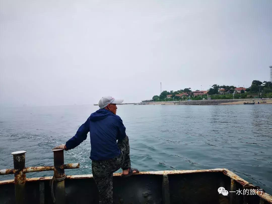 这座海中小岛与秦始皇有关，去的人很少，原生态未开发