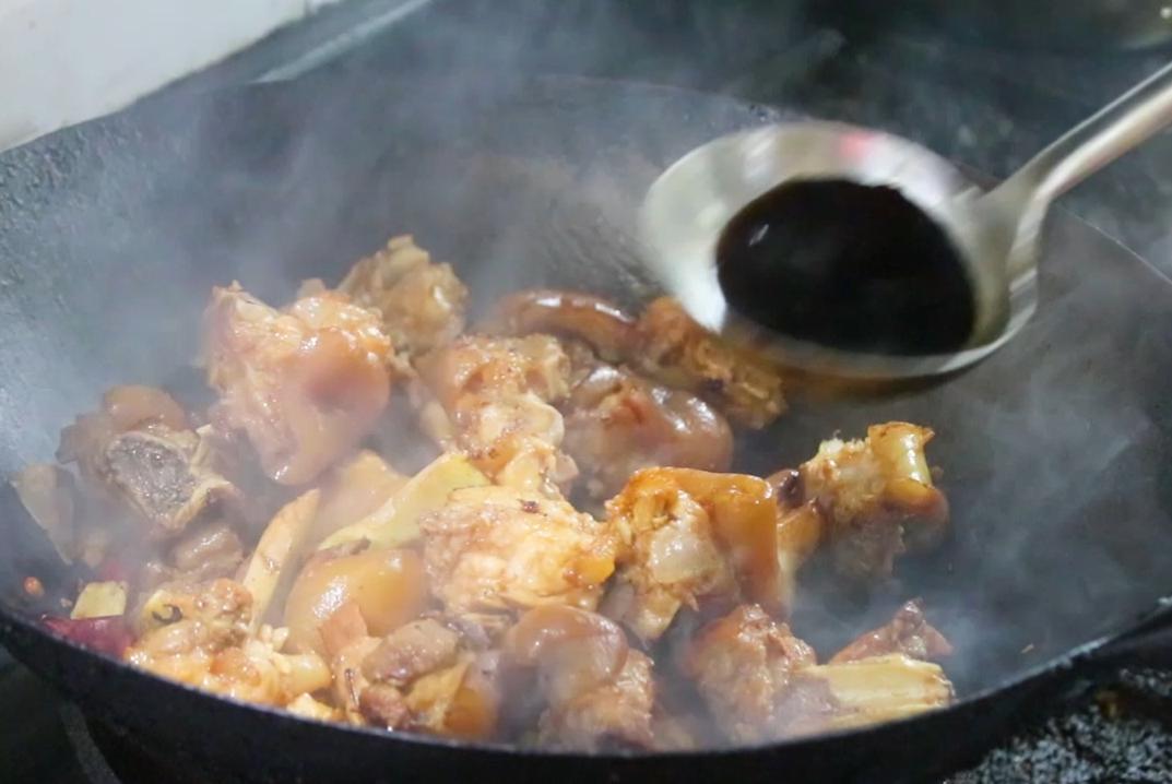 猪脚最好吃的做法焖猪脚粤菜,猪脚最好吃的做法香辣