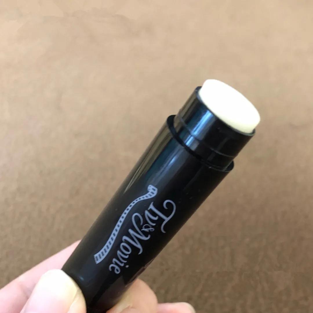 防干裂唇炎润唇膏,最近比较火的湿润嘴唇的唇膏