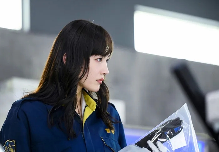 21年评分最高十部悬疑剧,《窥探》仅第4,《城市的边缘》进前3