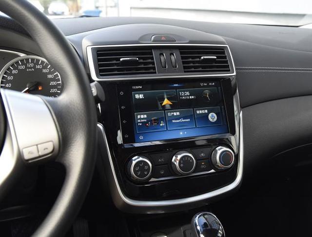 全新日产骐达吐槽,新款日产骐达顶配驾驶体验