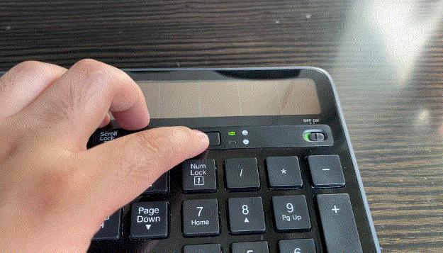 罗技键盘780和罗技k750,罗技k750无线键盘有电池的吗