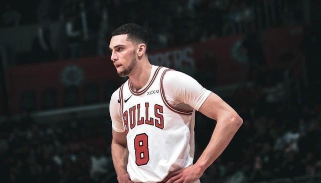 威少第一次交易,威少交易后第一次碰到詹姆斯