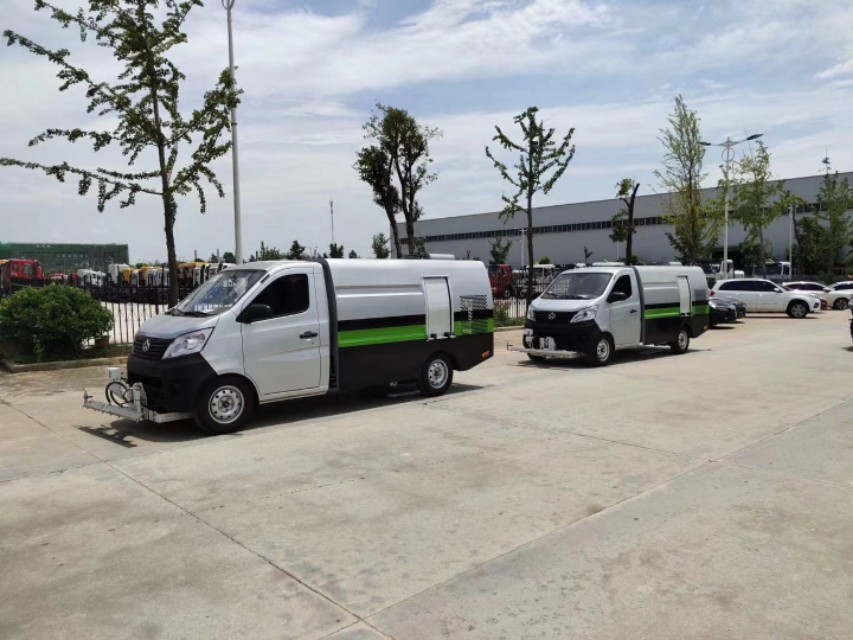 长安路面养护车价格,长安路面养护车加装喷雾