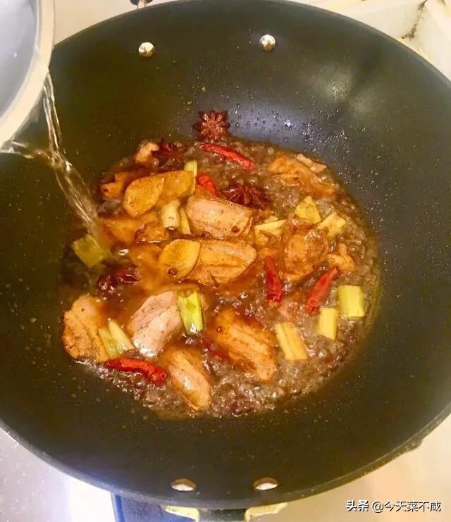 红烧鲤鱼炖鱼最正宗的做法教程,红烧鲤鱼炖鱼最正宗的做法教学