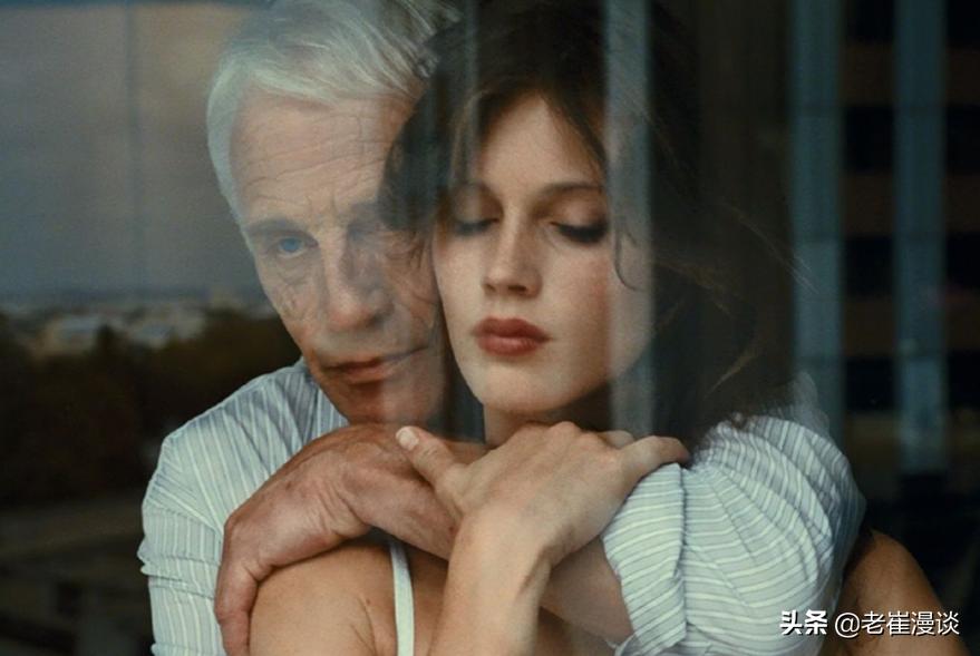 情色的皮囊下,《双面情人》隐现人类的繁衍、万物的物竞天择