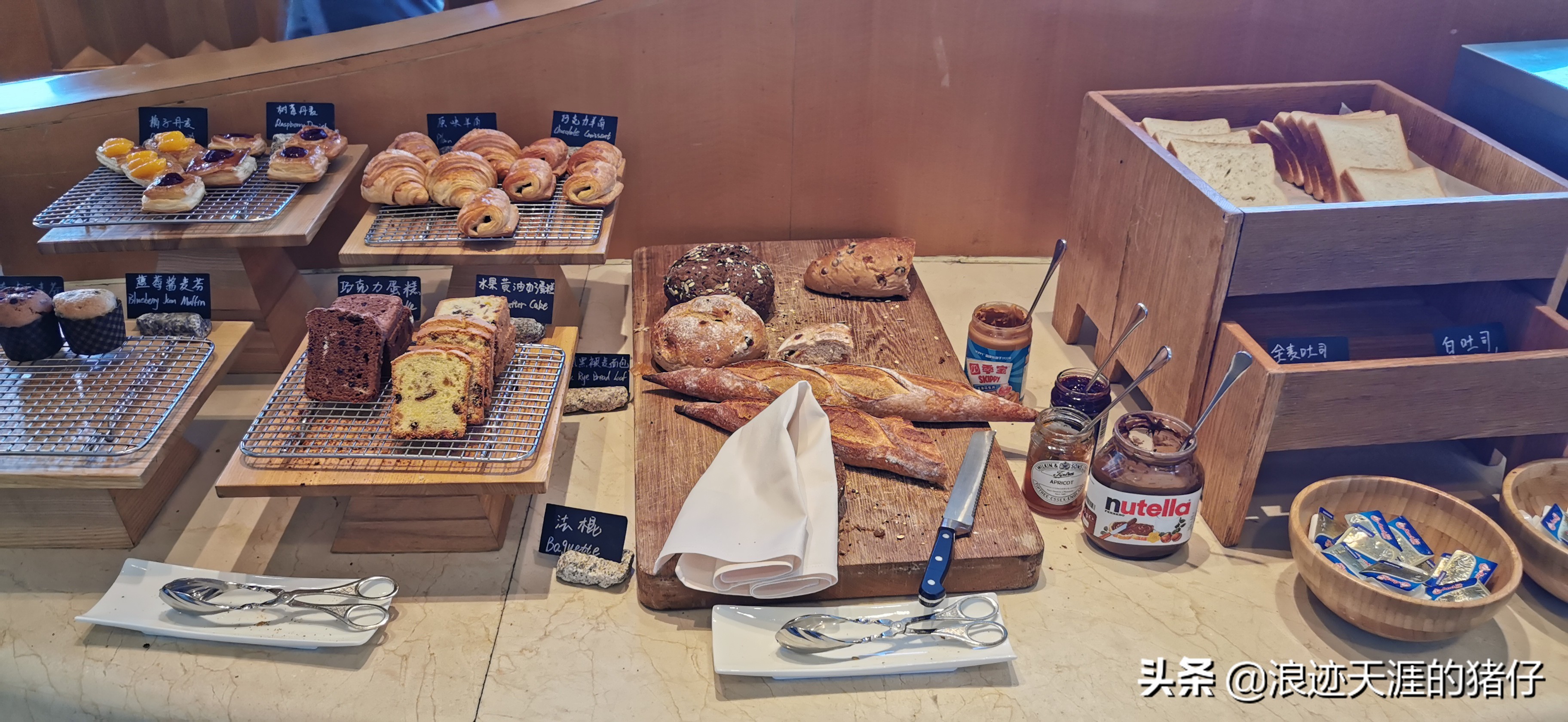 开业十八年上海最中心奢华五星酒店体验,喜半参犹。因为疫情缘故