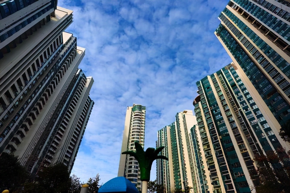 新买的房子降价20万,新买的房子接着卖赔钱吗