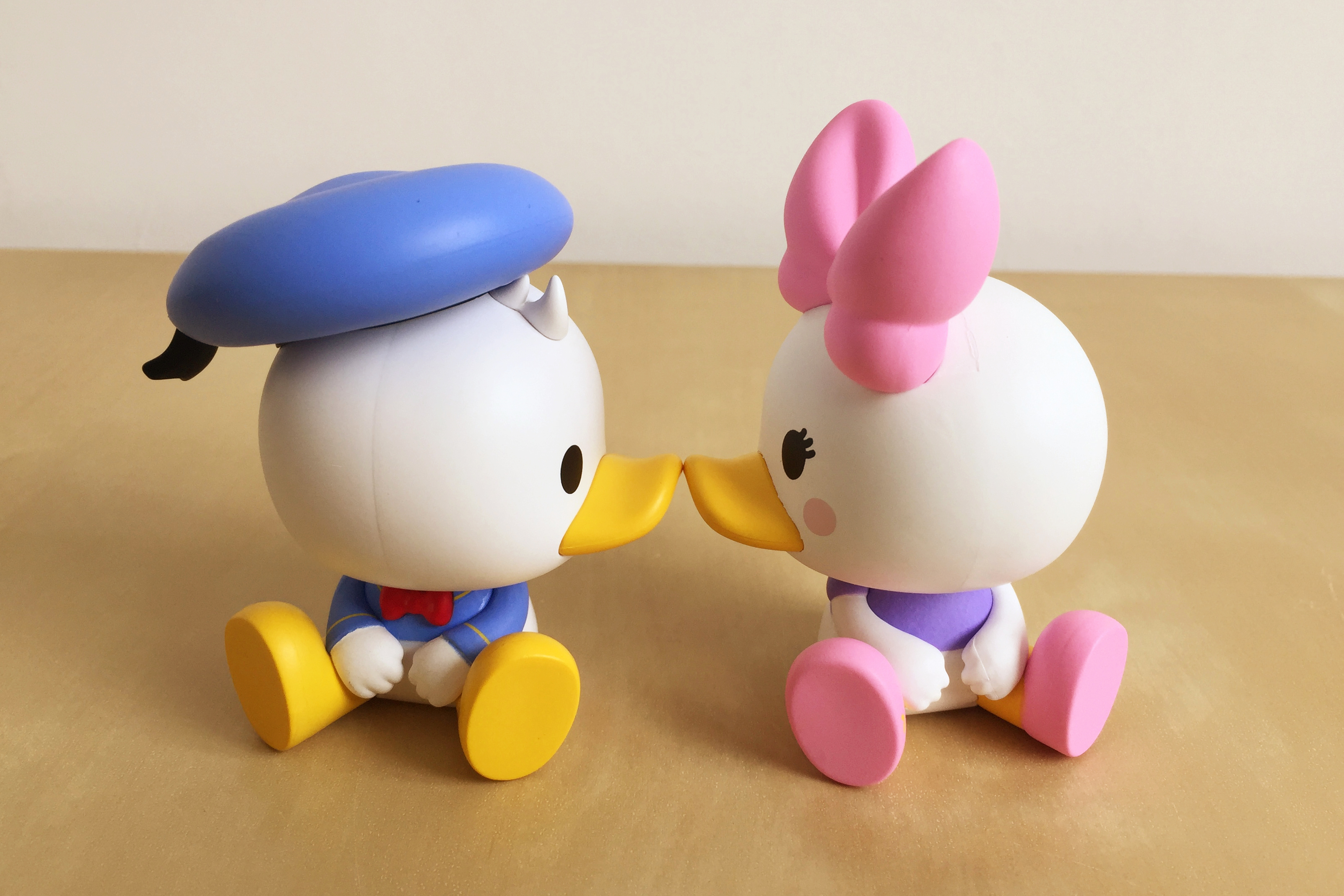 迪士尼米奇爬墙玩具盲盒,迪士尼米奇有趣的玩具