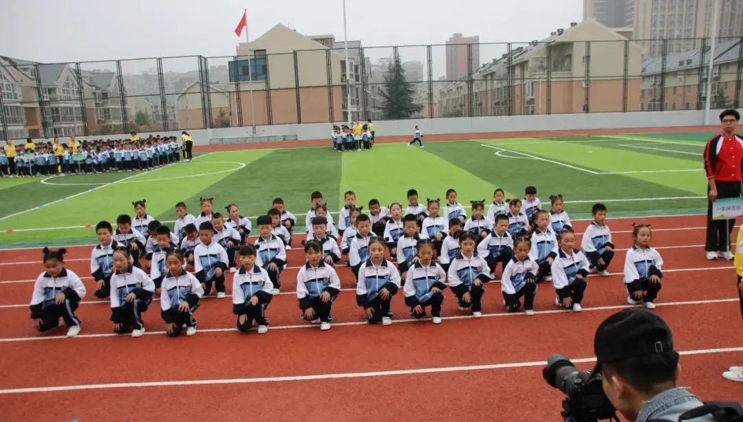 庆祝建党百年大型排舞展演西安,建党100周年校园啦啦操比赛