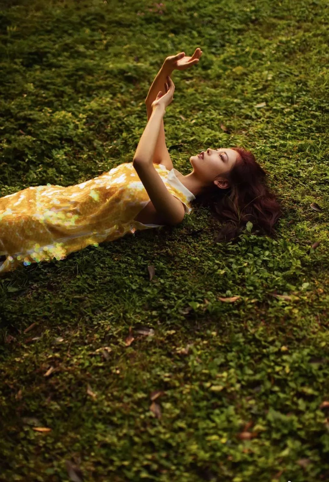 模特8大基本训练方法,模特镜前造型动作凳子