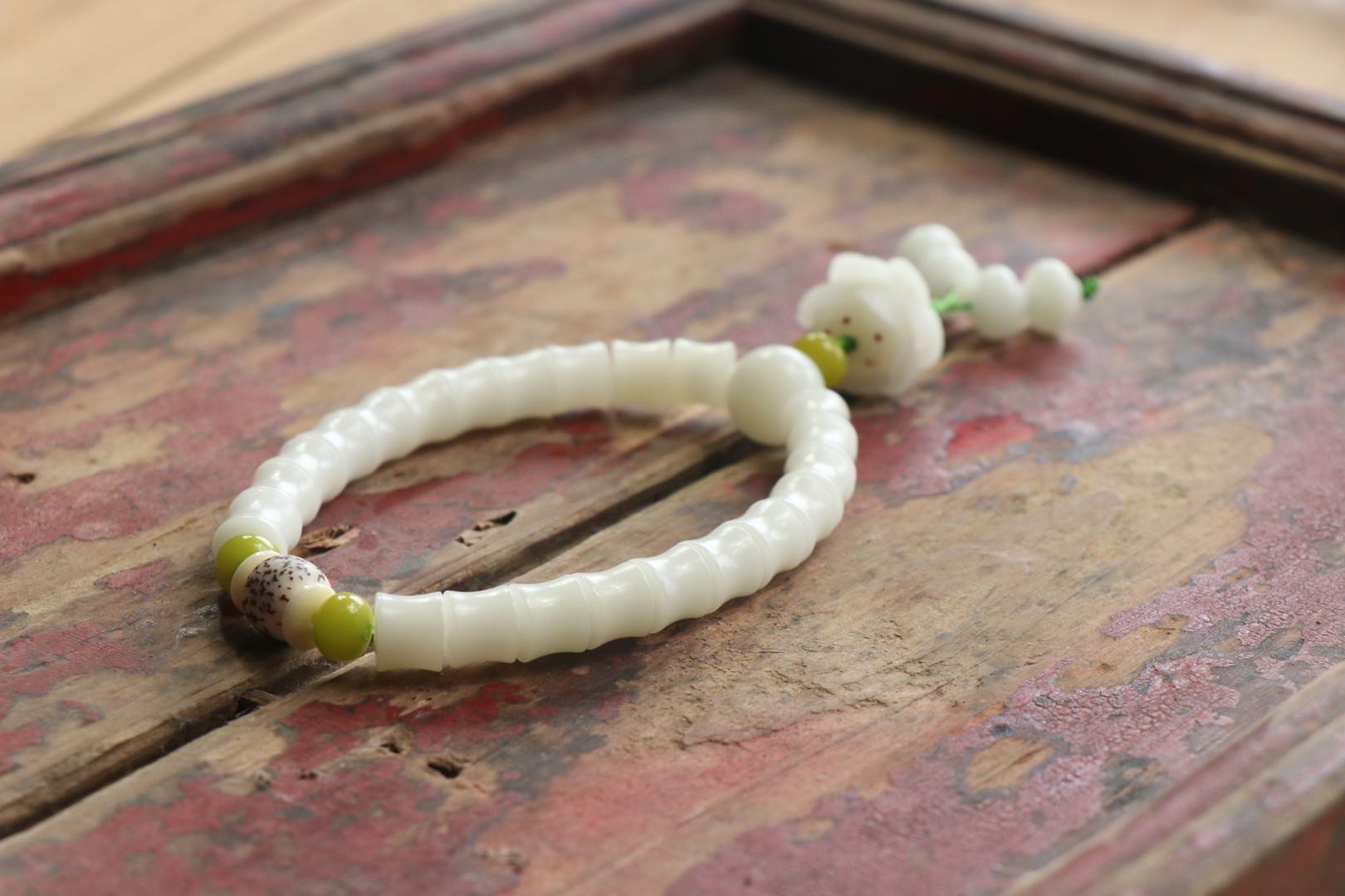 白玉菩提盘玩方法和注意事项,白玉菩提根怎么盘玩和保养