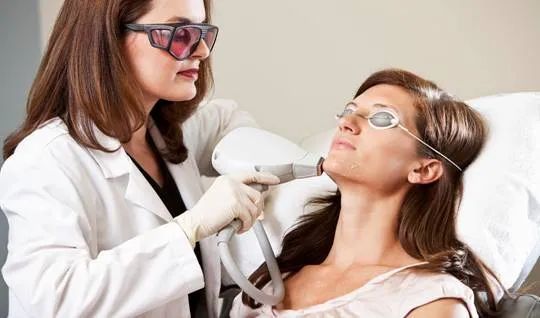 脸上点了痣能洗脸吗应注意什么,这四种痣一定要引起注意了