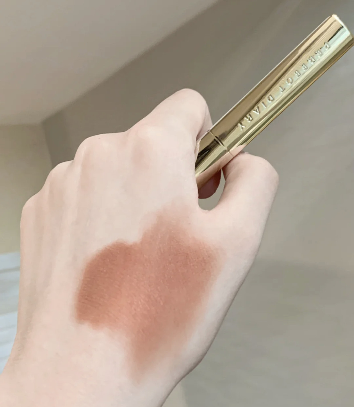 完美日记口红哪一款比较好,完美日记口红仿生膜吐槽