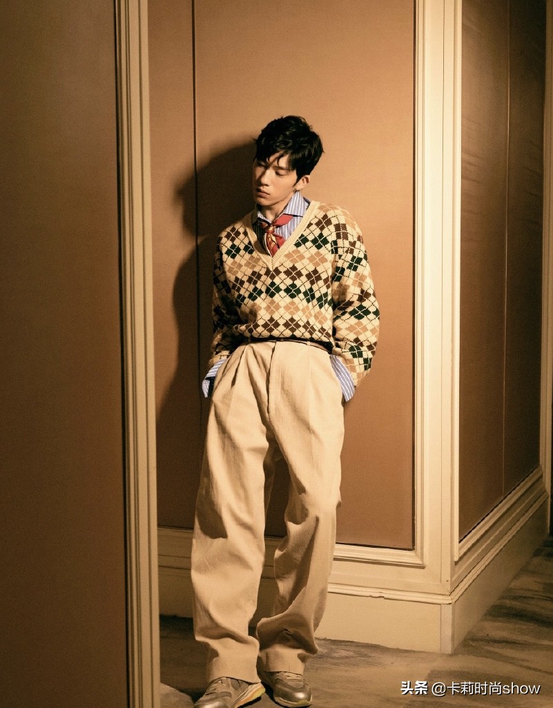 gucci走秀款复古夹克鹿晗同款,gucci虎年限定鹿晗同款毛衣