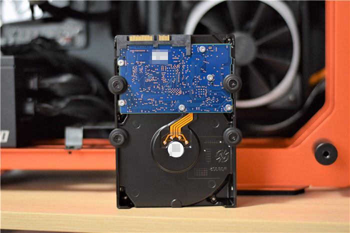 东芝机械硬盘p300和acs200,东芝p300机械硬盘1t是几个磁头