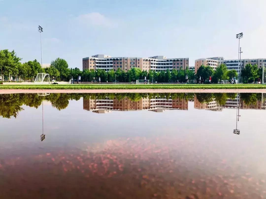 不打不骂不请家长，她却把班里最痴迷游戏的“坏”学生送上了清华