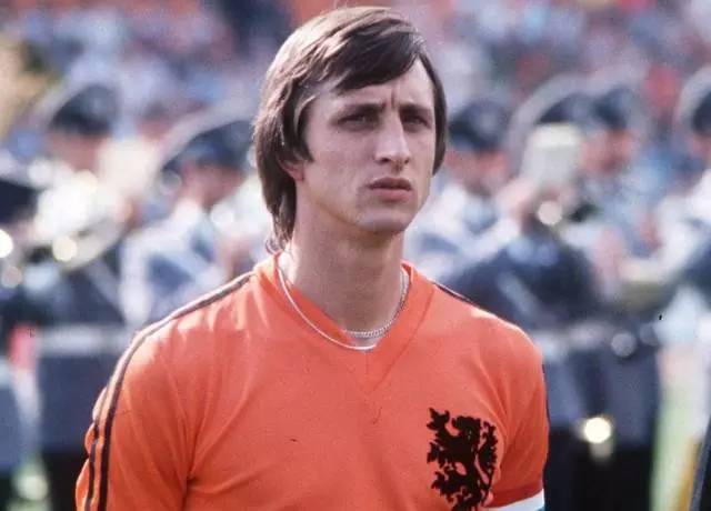 足球教父克鲁伊夫传奇一生,足球巨匠克鲁伊夫