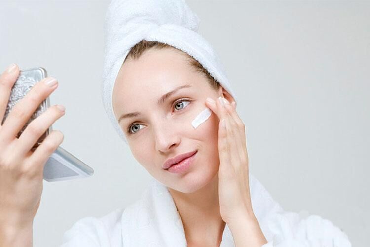 晒红后皮肤怎么能快速修复,皮肤一晒太阳就泛红怎么回事