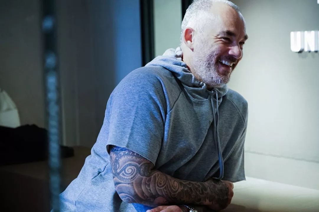 科比5联名undefeated40.5,undefeated联名鞋价格